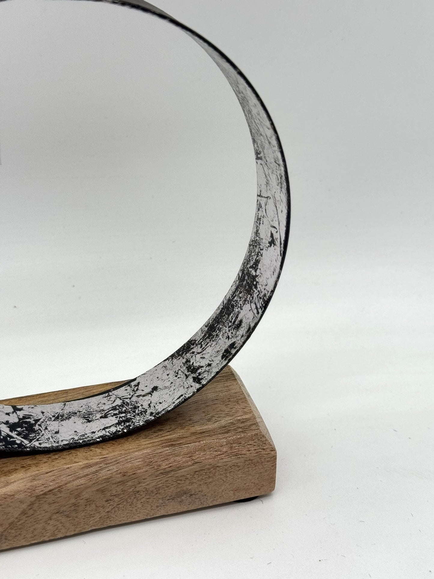 Osterhase Metall mit Holz Standfuß 37 cm