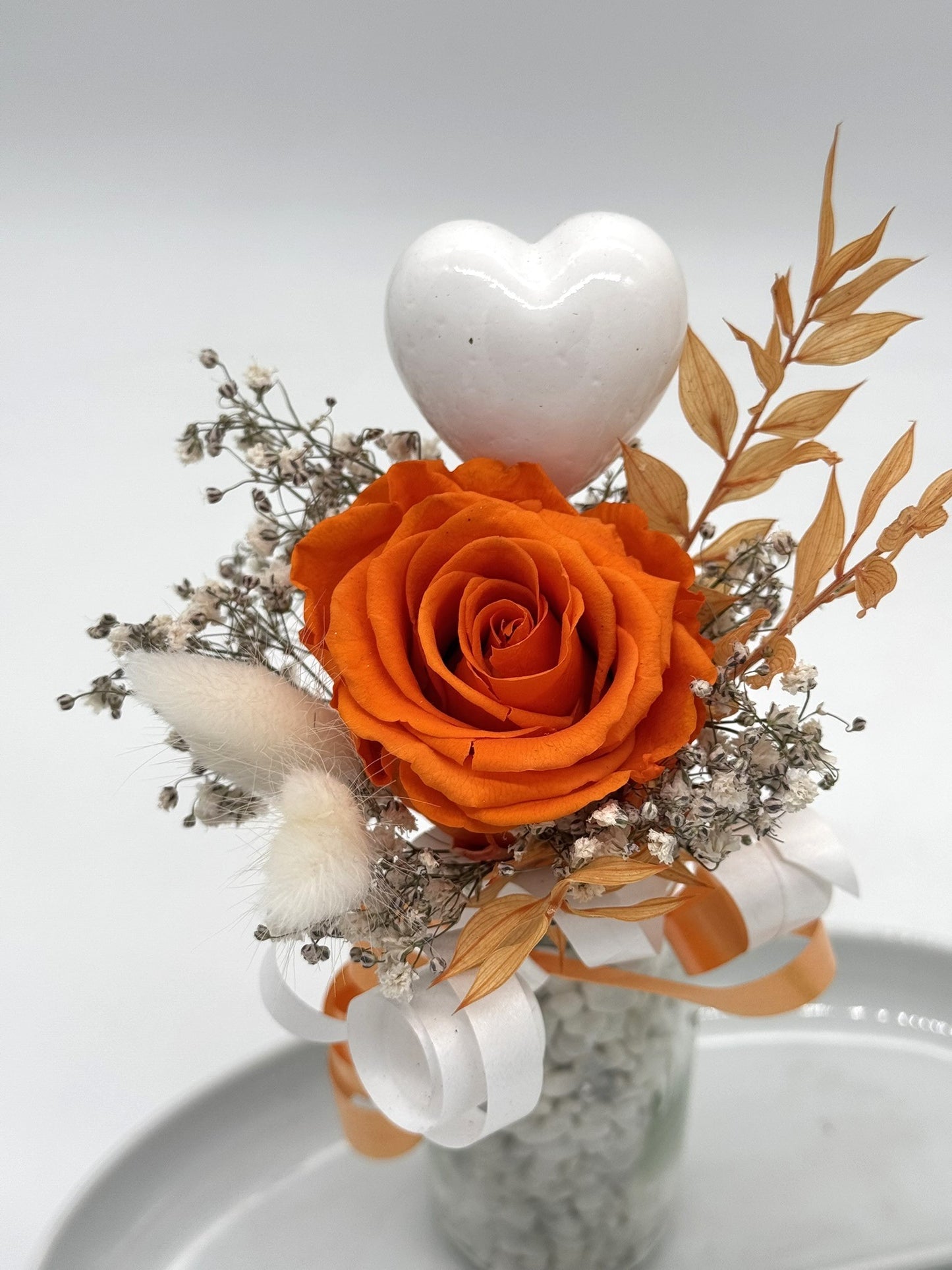 SET - Kleine Glasvase mit Deko orange