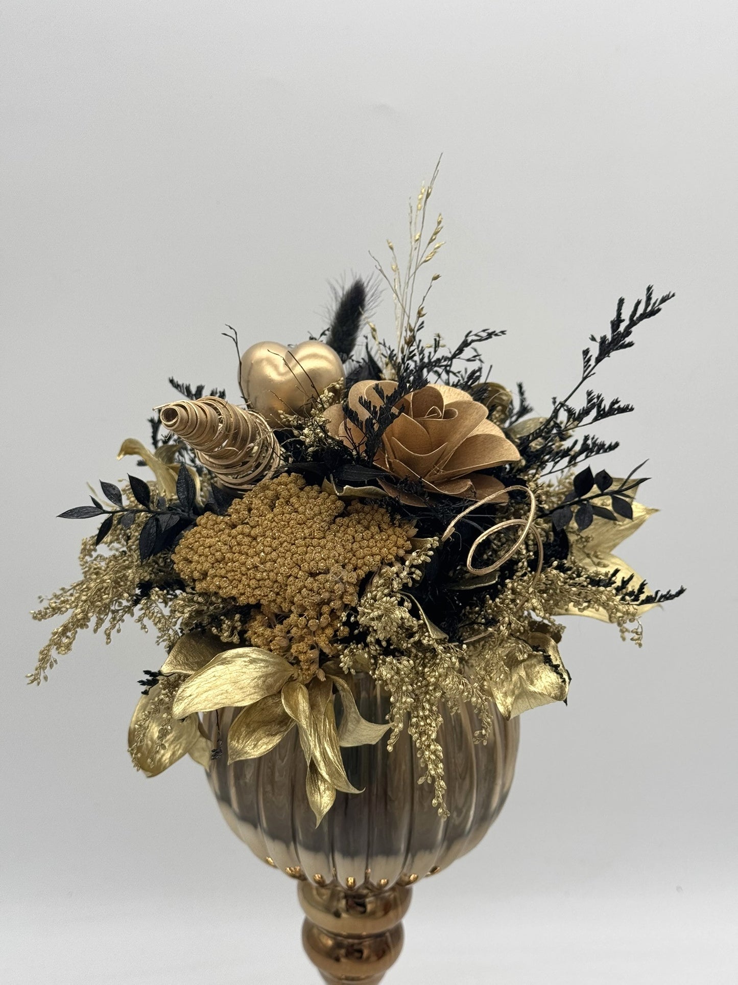 Trockenblumenstrauß gold schwarz
