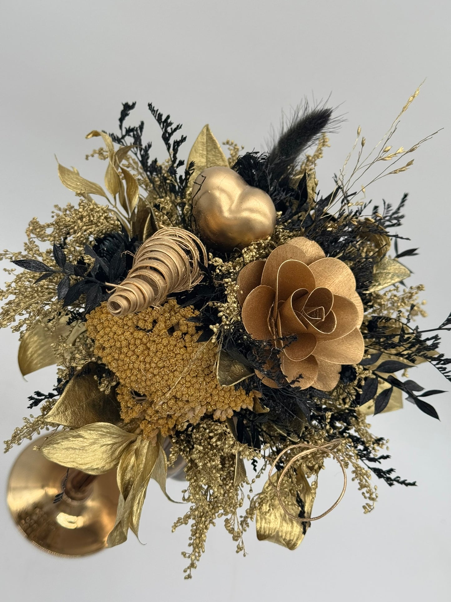 Trockenblumenstrauß gold schwarz