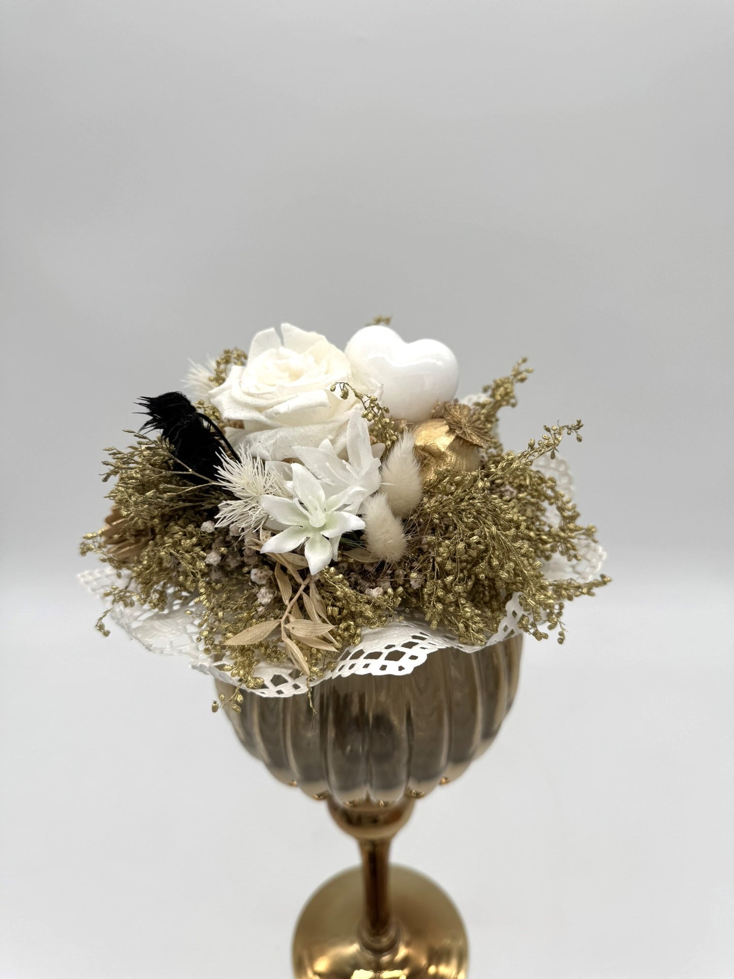 Trockenblumenstrauß mit Manschette gold weiß