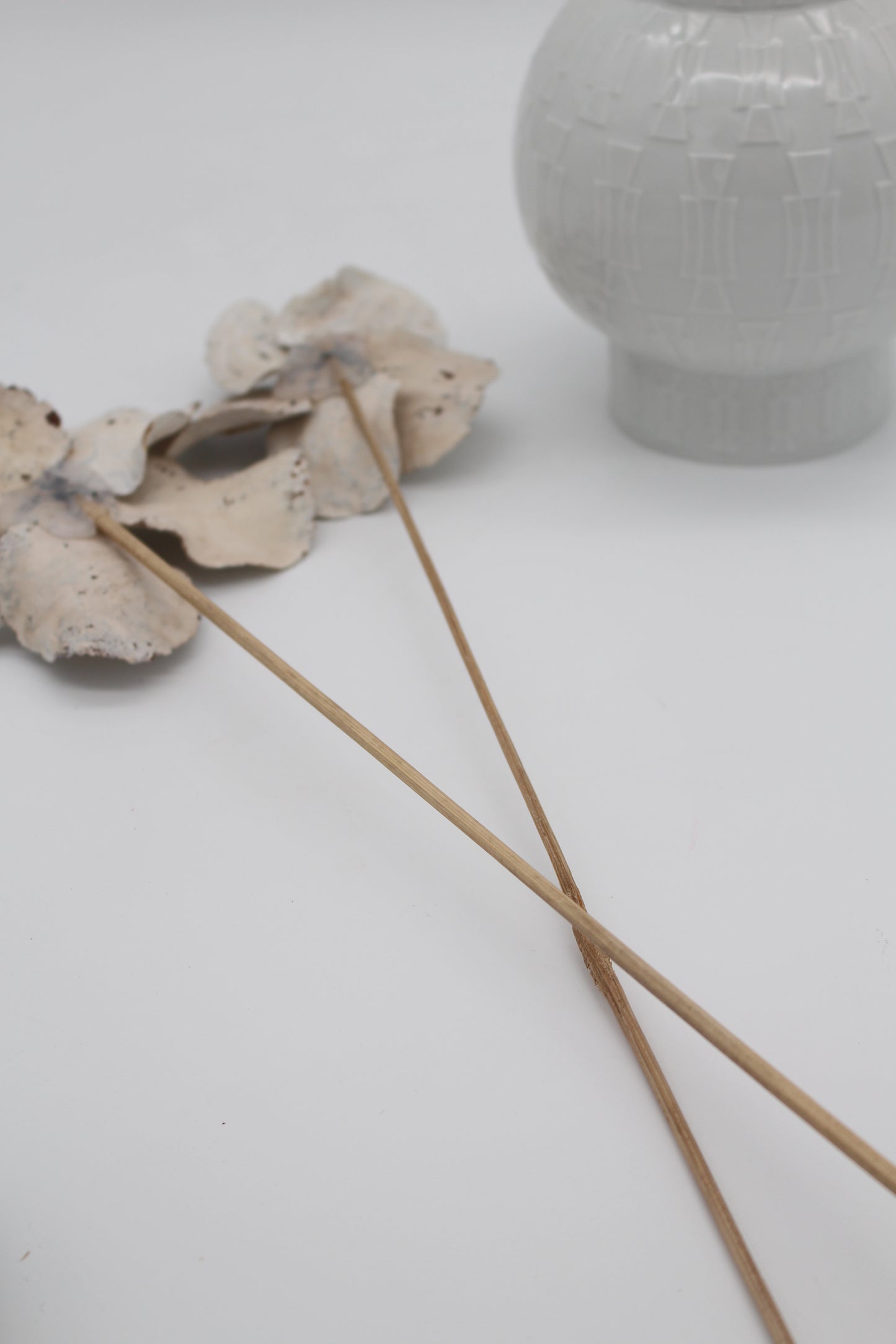 Holzblüte Jacaranda am Stiel weiß 2 Stück