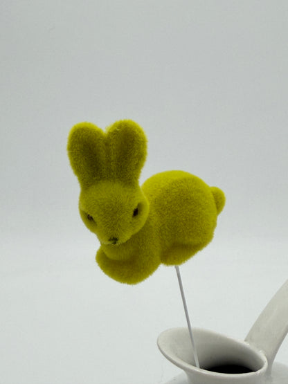Dekostecker Hase bunt beflockt am Draht 1 Stück