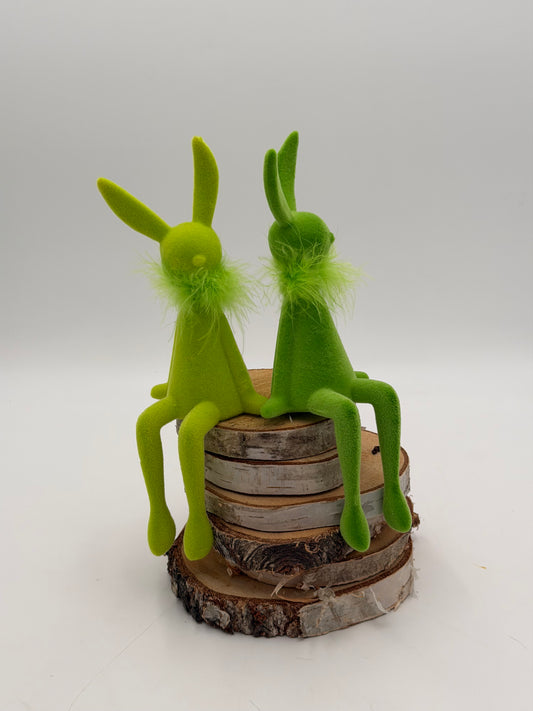 Kantenhocker Osterhase grün 27 cm beflockt sitzend 1 Stück