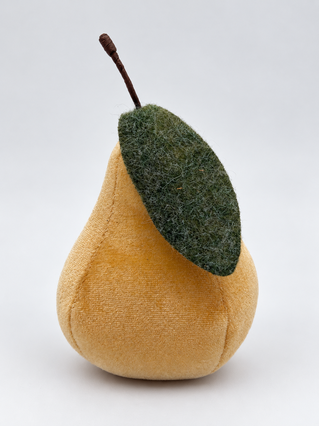 Deko-Birne aus Samt mit Filzblatt 16 cm Obst Herbstdeko in Beige, Gelb & Altrosa