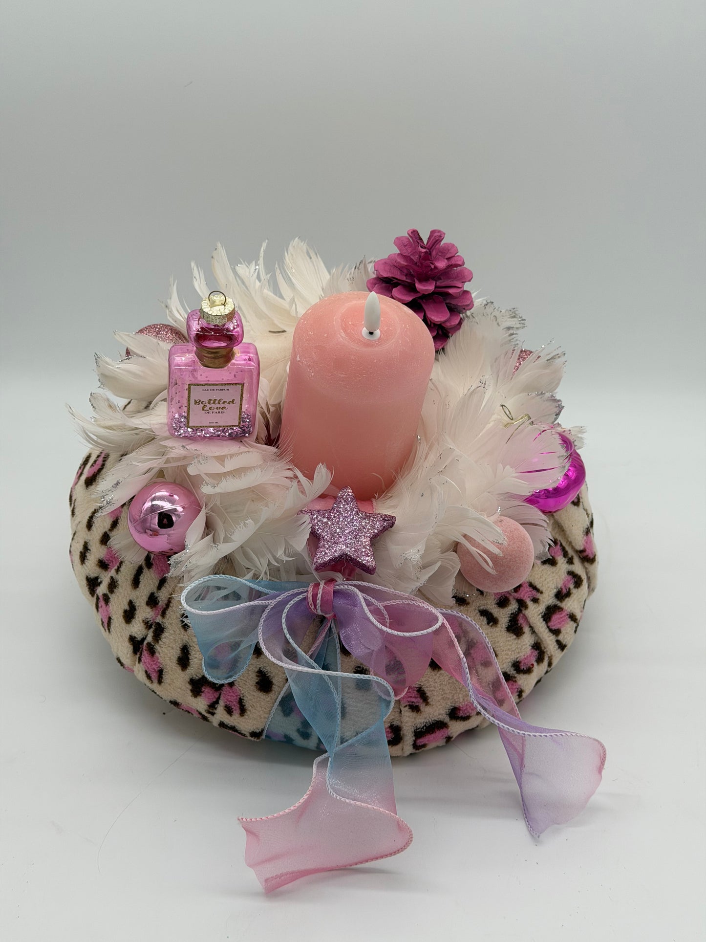 Adventskranz haltbar rosa Leomuster mit LED Kerze 30 cm