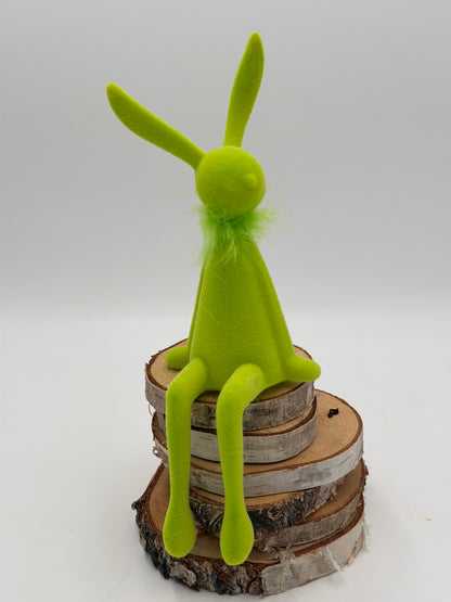 Kantenhocker Osterhase grün 36 cm beflockt sitzend 1 Stück