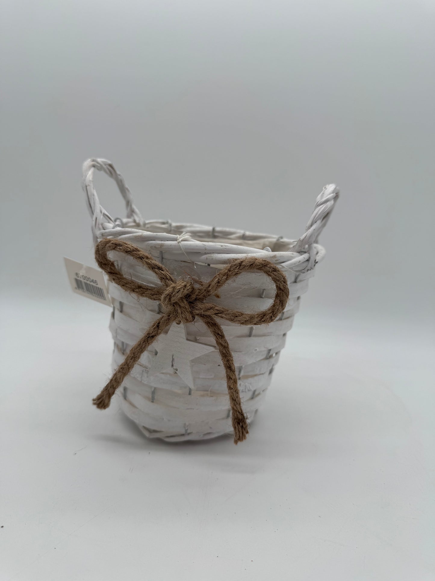 Weißer Pflanzkorb mit Jute Schleife und weißem Stern 18 cm