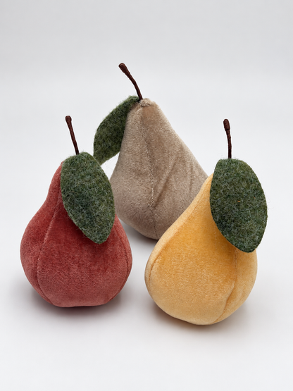 Deko-Birne aus Samt mit Filzblatt 16 cm Obst Herbstdeko in Beige, Gelb & Altrosa