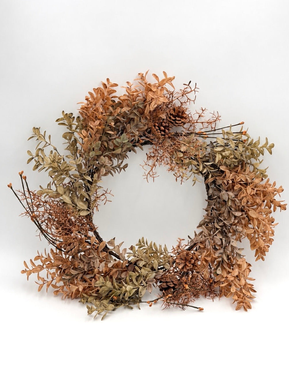 Künstlicher Dekokranz mit Blättern & Zapfen in Naturtönen Ø 40 cm