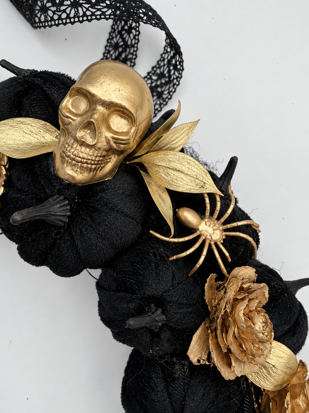 Halloween-Kranz „Golden Skull“ Schwarz & Gold Ø 30 cm