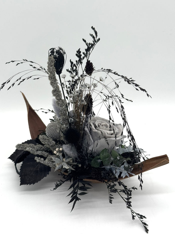 Schiffchen mit Infinity Rose schwarz grau