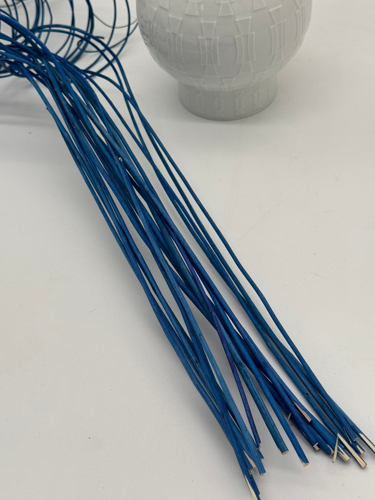 Curly Ting Ting getrocknet blau