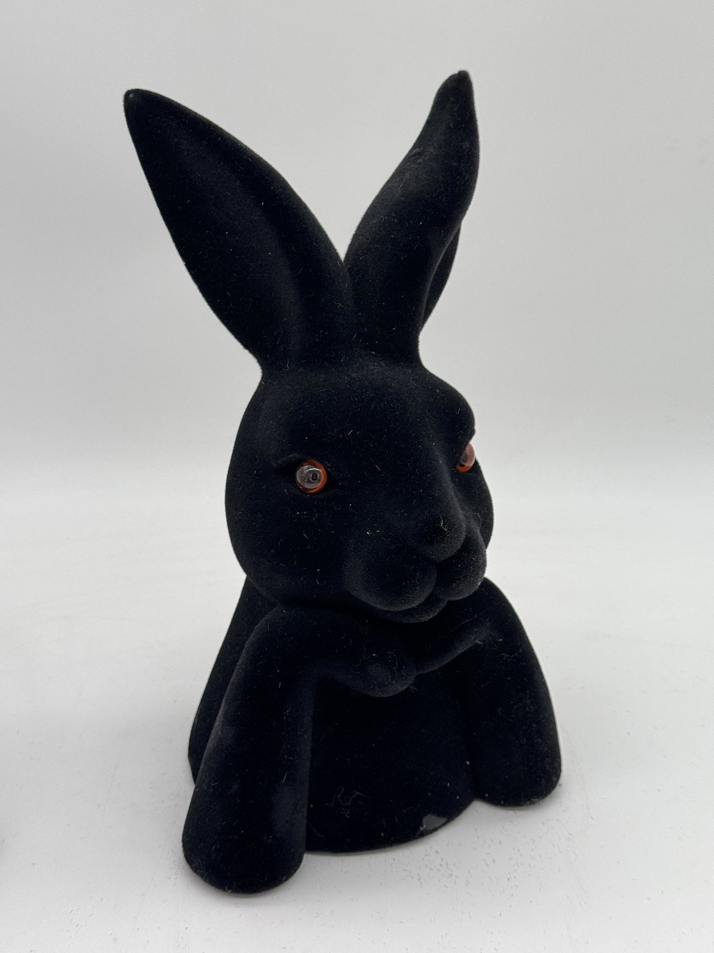 AUSSTELLUNGSSTÜCK Hasenkopf denkend beflockt 27 cm